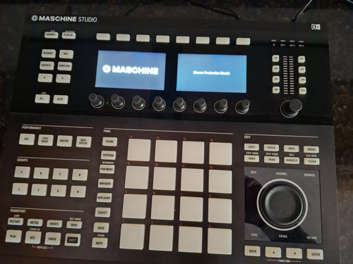 Native instruments machine - native,