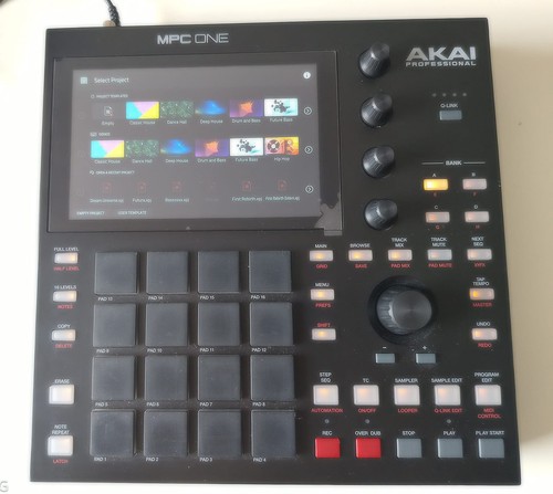 Akai professional mpc one - professional,