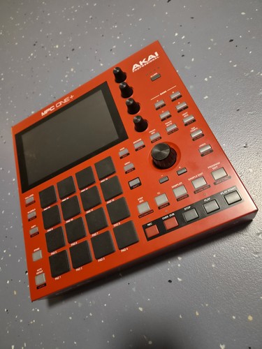 Akai mpc one plus - one,