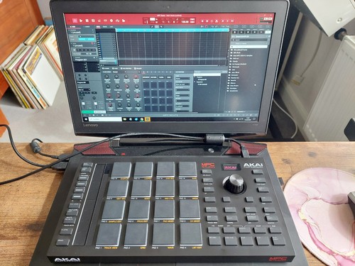 Akai professional mpc studio - akai,