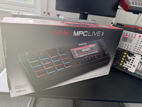 Akai professional mpc - akai,
