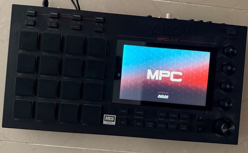 Akai professional mpc live - professional,